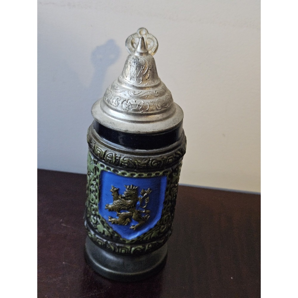 Vintage German Beer Stein – DBGM Pewter Lid – Heraldic Lion Crest Stoneware‎